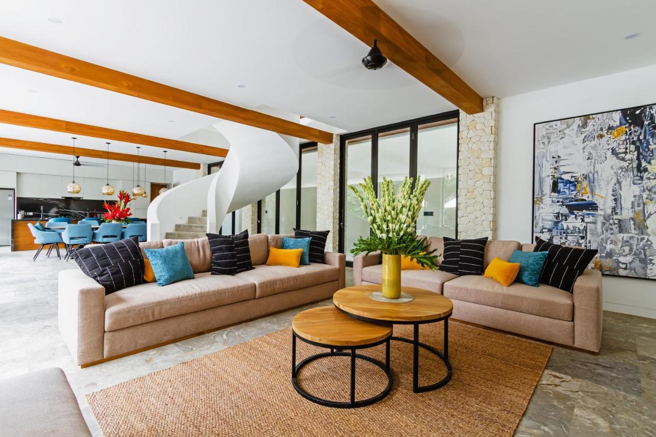 The Botanical 6 Bed Luxury 900 Meter From Seminyak (Bali)