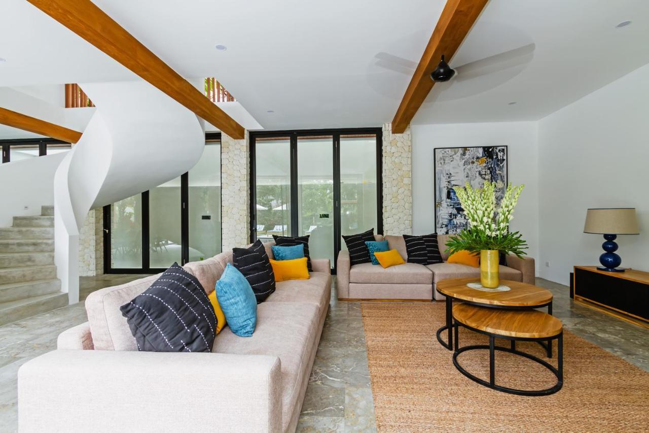 Villa The Botanical 6 Bed Luxury 900 Meter From