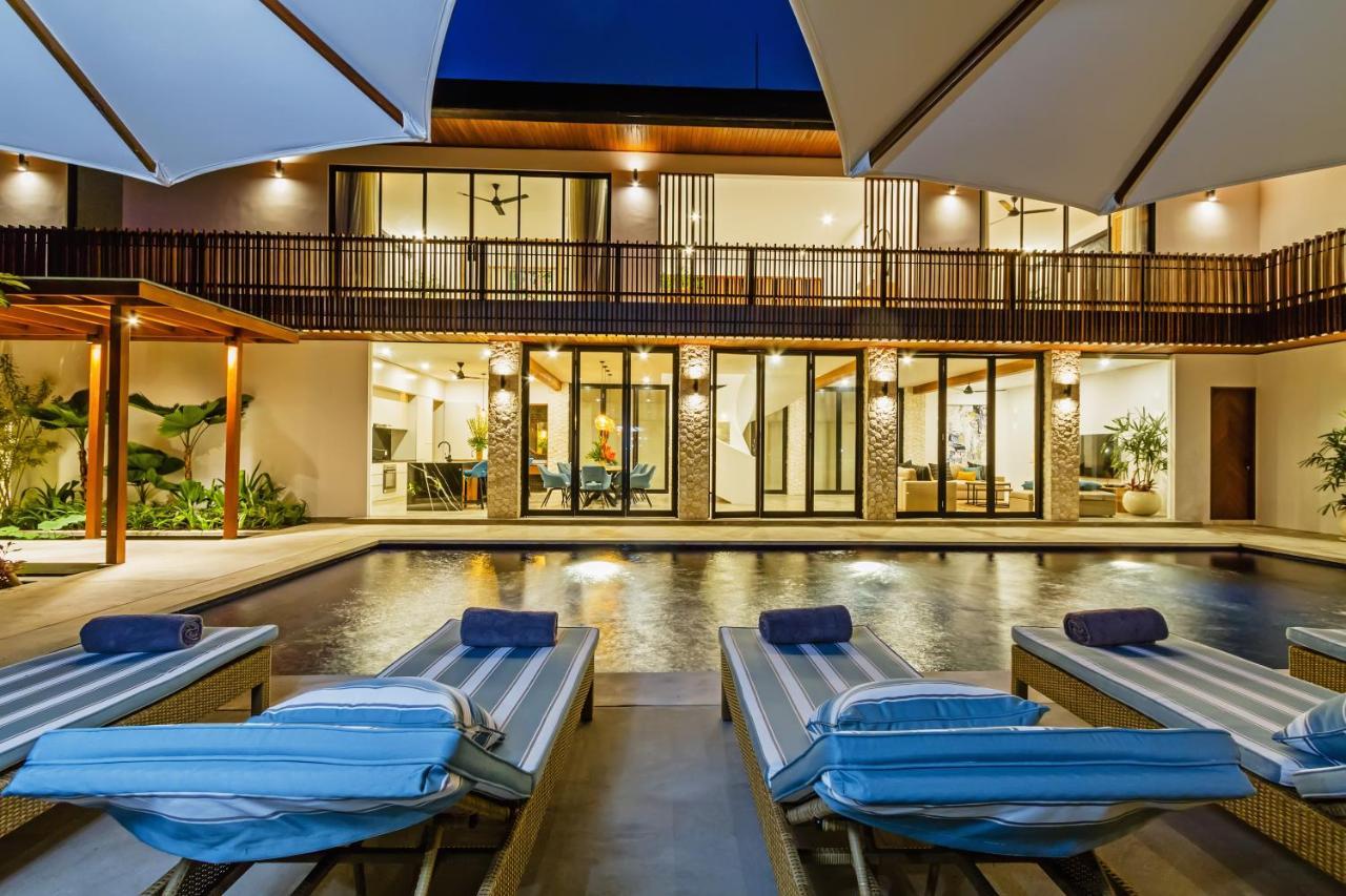 Villa The Botanical 6 Bed Luxury 900 Meter From Seminyak (Bali)