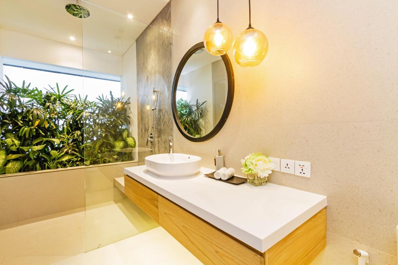 The Botanical 6 Bed Luxury 900 Meter From Villa Seminyak (Bali)