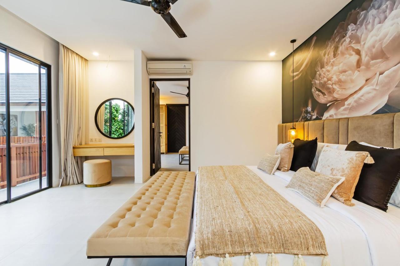 The Botanical 6 Bed Luxury 900 Meter From *