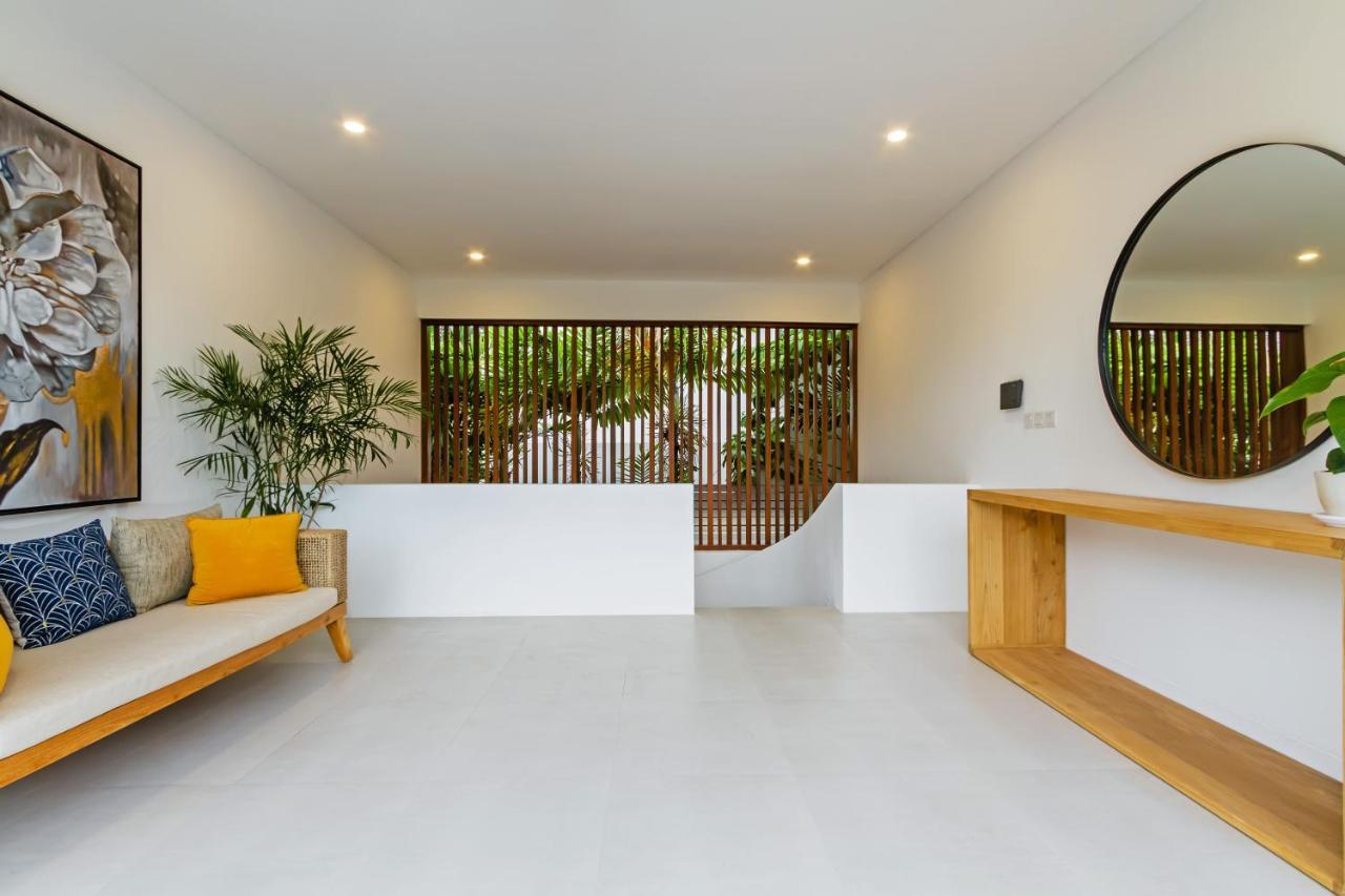 The Botanical 6 Bed Luxury 900 Meter From Villa